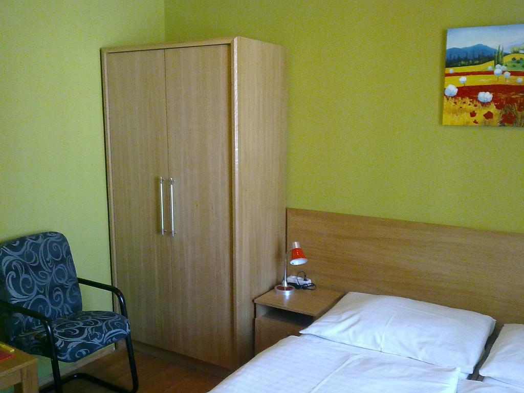 Pension Duel Ústí nad Labem Exterior foto