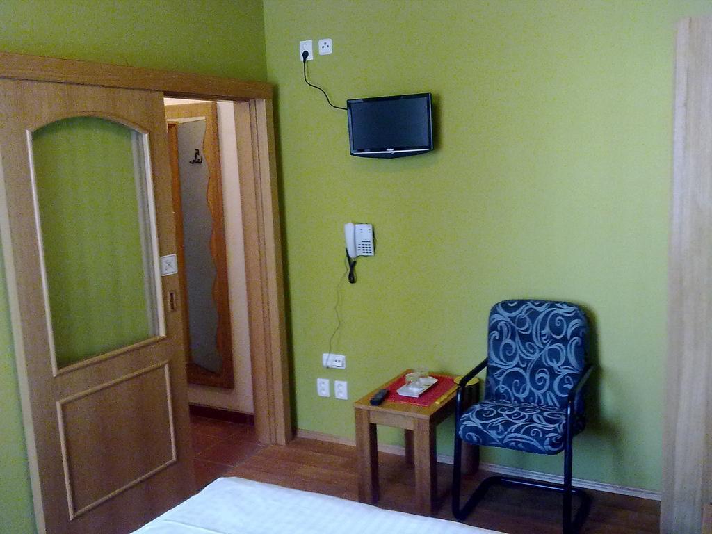 Pension Duel Ústí nad Labem Exterior foto